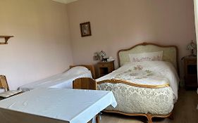 Chambre Gentiane 2 A 3 Personnes Wifi Sdb Partagee